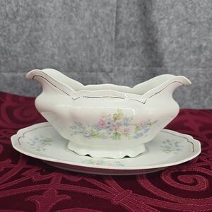 Vintage T K Czechoslovakia Gravy Boat with‎ Underplate Fine Bone China